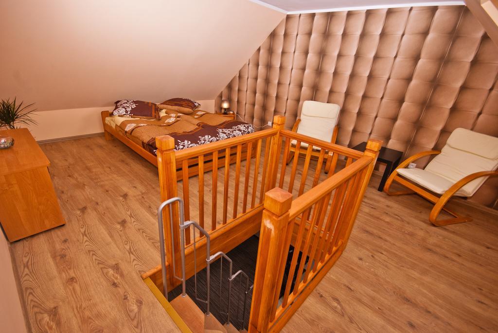 Apartamenty Antonio Kudowa Zdroj Bilik gambar
